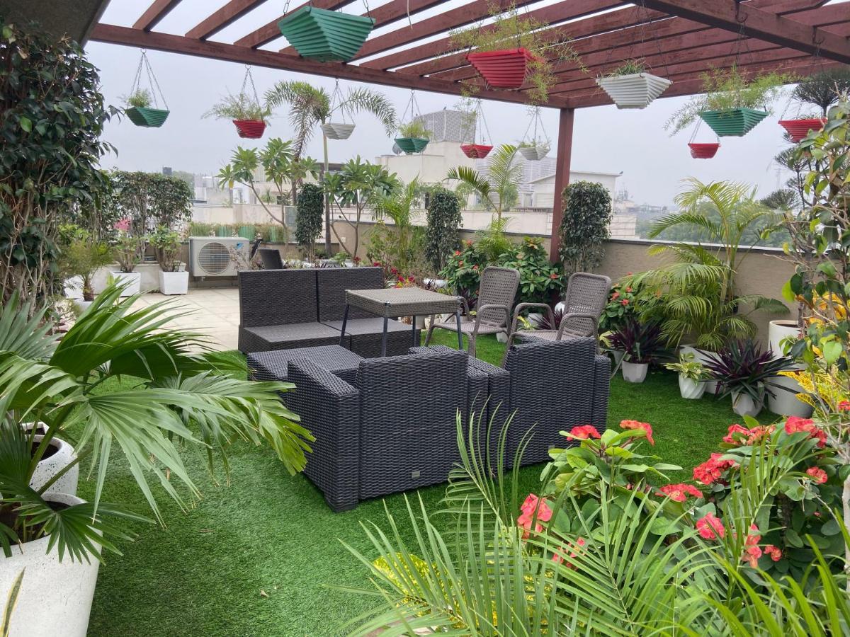 Art House Vasant Vihar New Delhi Bed & Breakfast Екстериор снимка