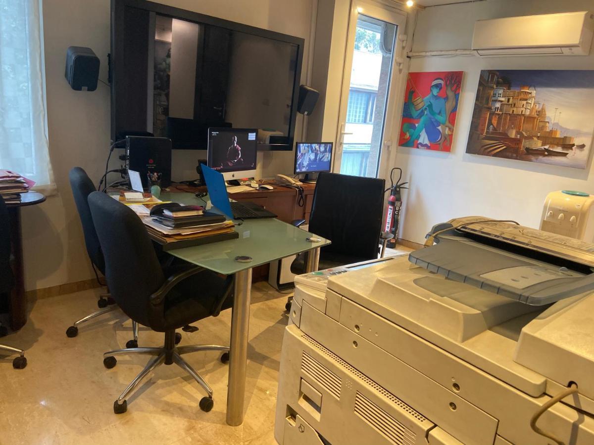 Art House Vasant Vihar New Delhi Bed & Breakfast Екстериор снимка