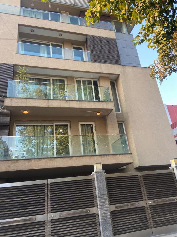 Art House Vasant Vihar New Delhi Bed & Breakfast Екстериор снимка